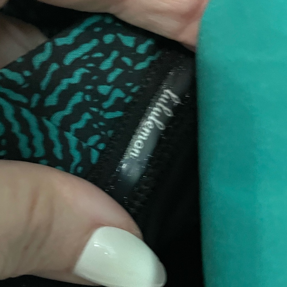 Lululemon Circuit Breaker Skirt 
Mini Trax Hunter Green Black / Black - Picture 9 of 9